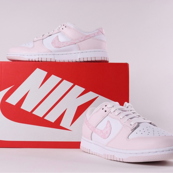 NIKE DUNK LOW PINK PAISLEY - Picture 7 of 7